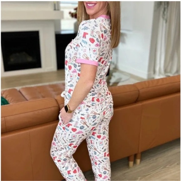 Taylor Swift eras pajamas set short sleeve tee pants joggers tour albums print - Picture 13 of 13